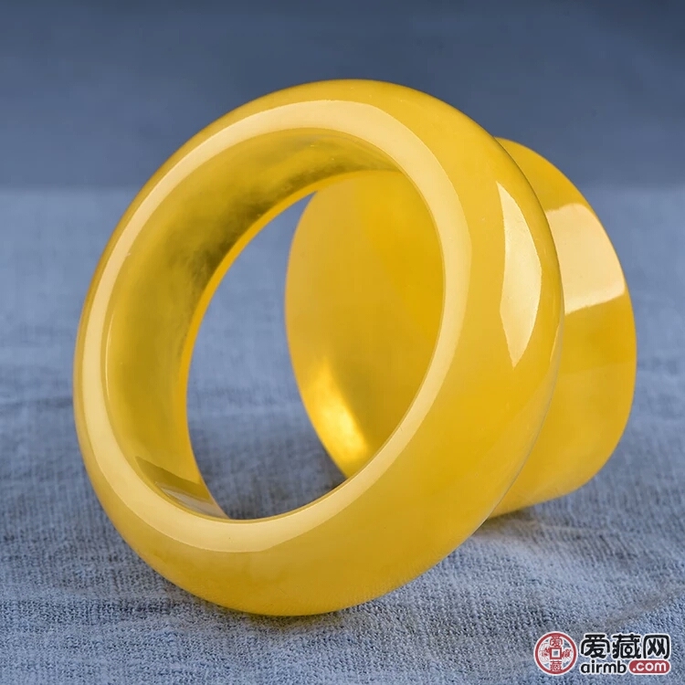 波罗的海二代蜜蜡手镯琥珀鸡油黄