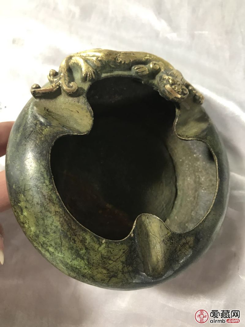 铜烟灰缸一个 学名铜璃龙笔洗，