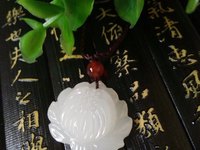 白底绿翡翠手串图片及价格