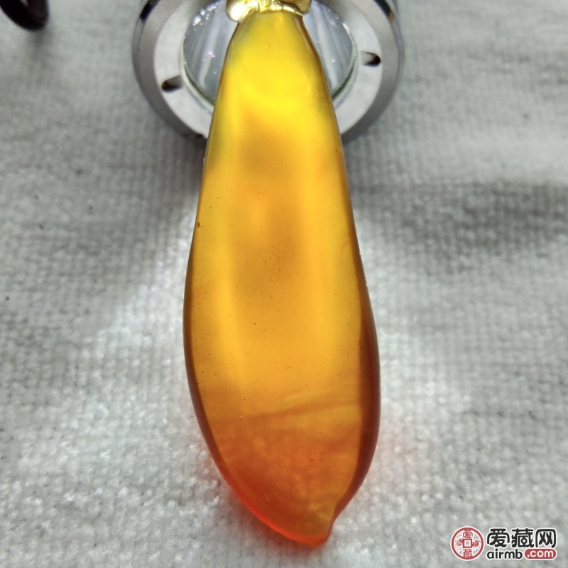 【名称】纯 天然缅甸琥珀原矿福