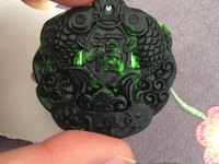 冰种飘绿翡翠串珠价格