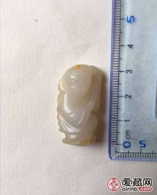 看下他的材料，年代，价值