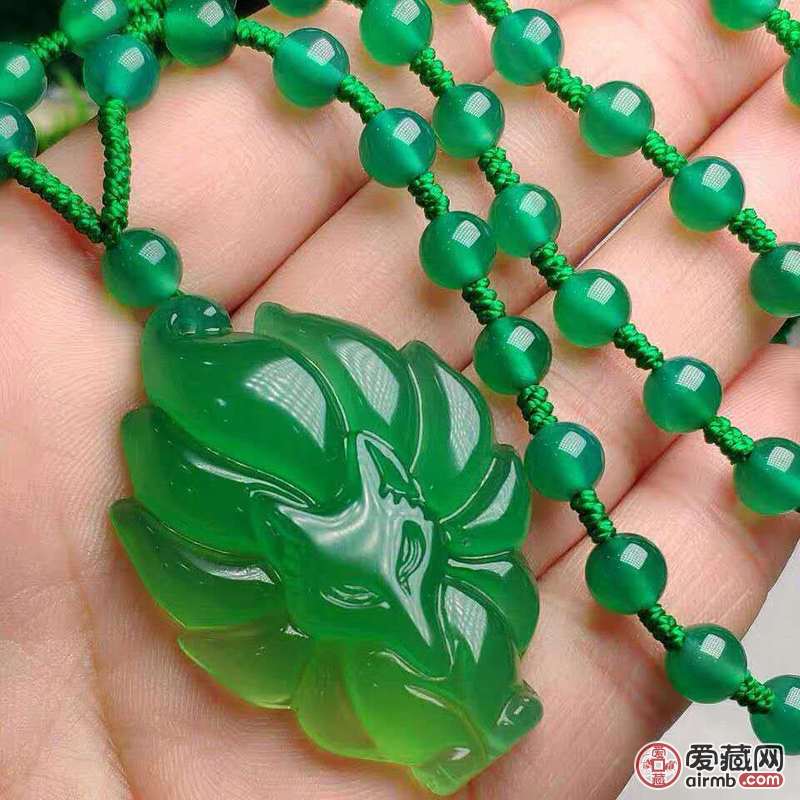 天然绿玉髓九尾狐吊坠玛瑙狐狸玉