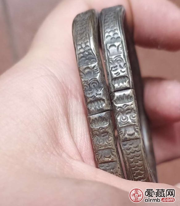 老银龙纹手镯