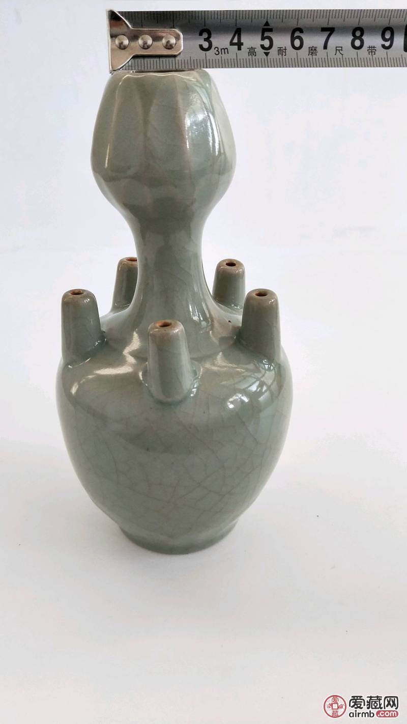 汝瓷窑五管瓶品相完好,淡雅自