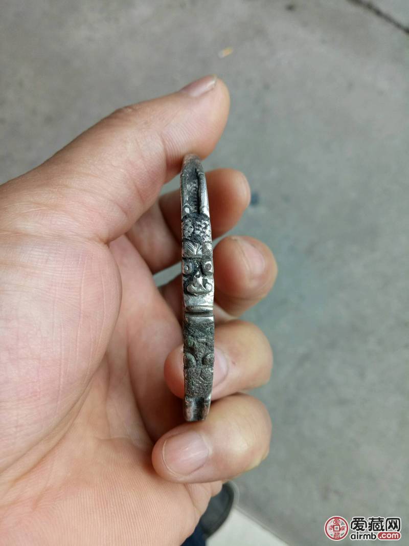 老银龙头手镯.