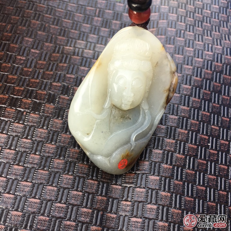 正宗新疆和田玉籽料作品<br 