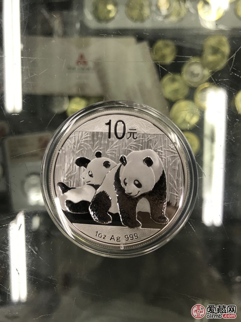 2010年熊猫银币1盎司银猫3