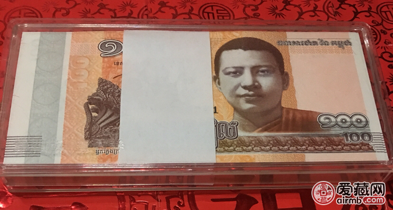 柬埔寨法定纸币一刀 纸币面额100 一张 共100