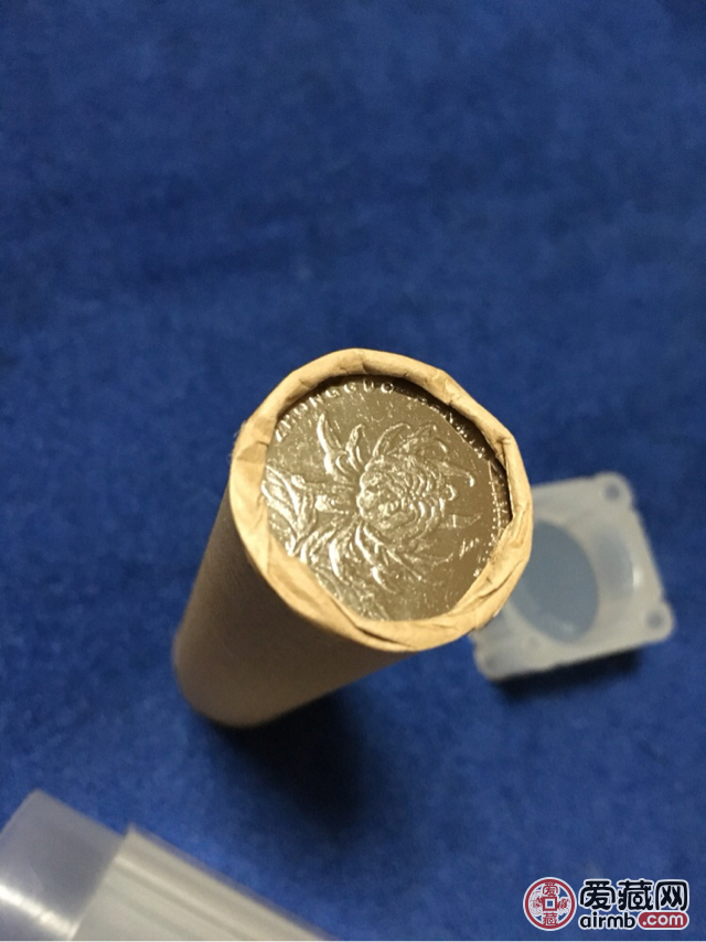 2016年（原卷）菊花一元硬币