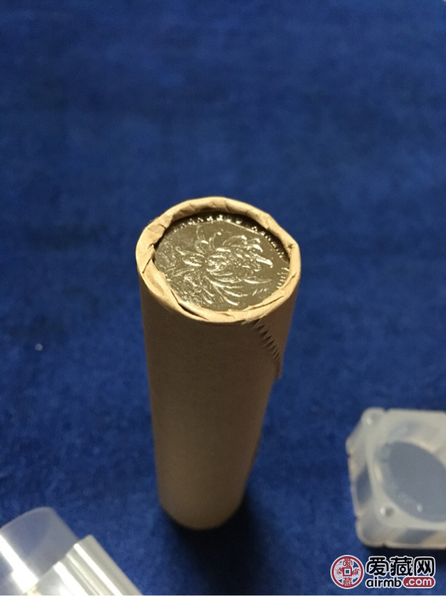 2016年（原卷）菊花一元硬币