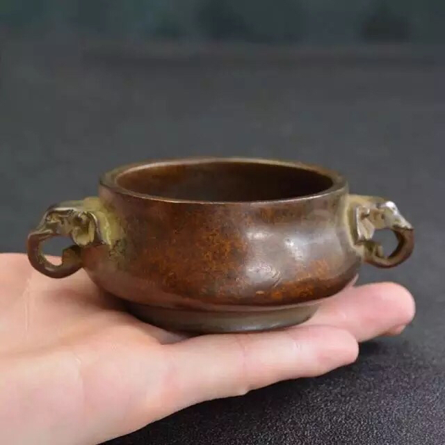 铜器摆件收藏宣德铜炉,铜象鼻双耳香炉.实物拍摄喜欢