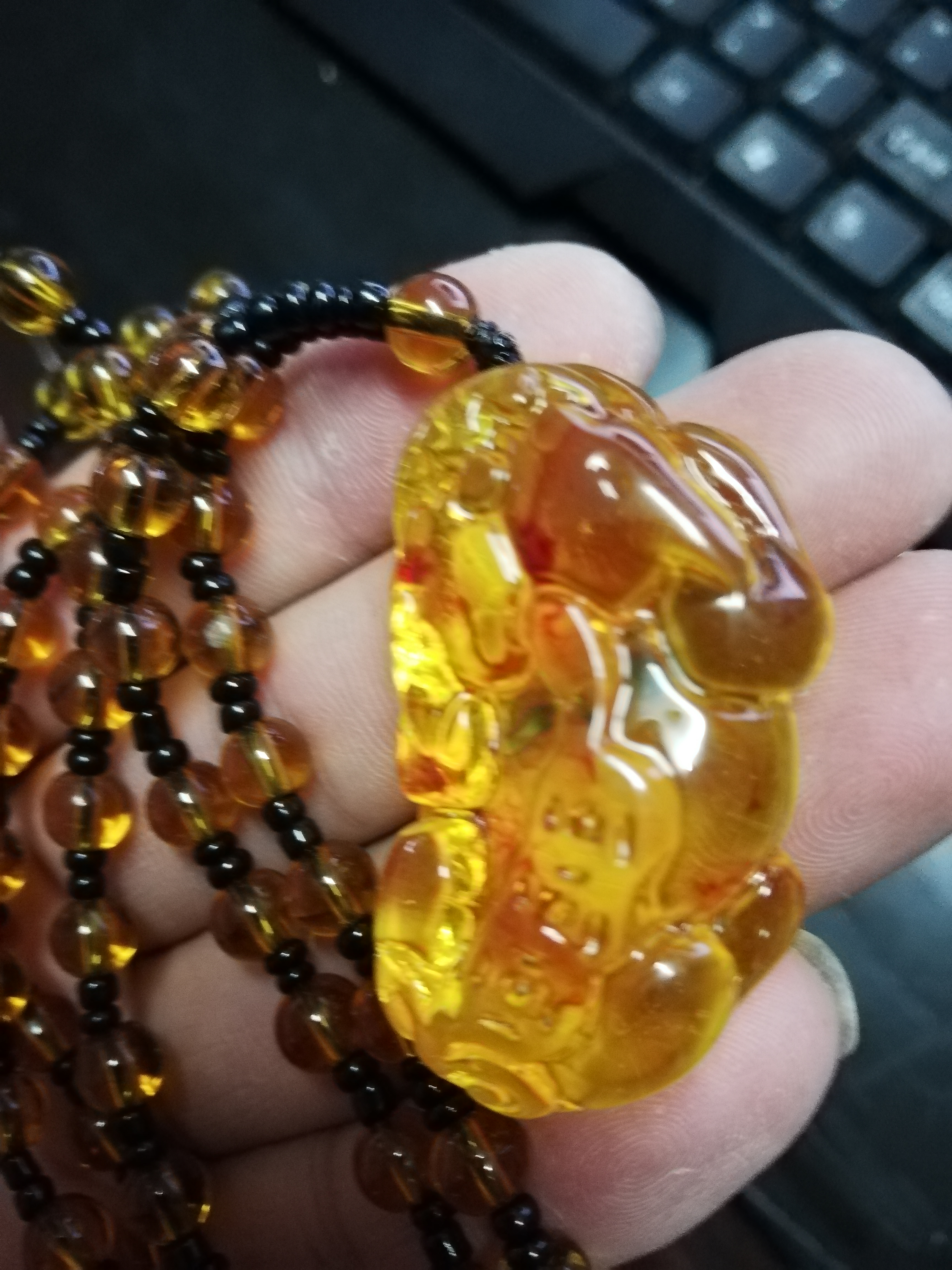 琥珀挂件,喜欢下手真假_图片_价格_评级-文玩杂项-爱