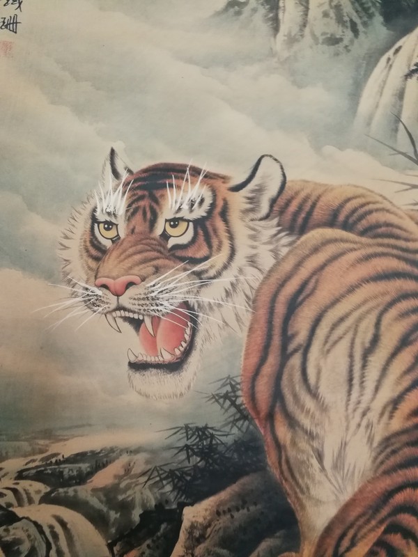 上山虎《虎啸》卷轴挂画 中堂画,尺寸约155*67
