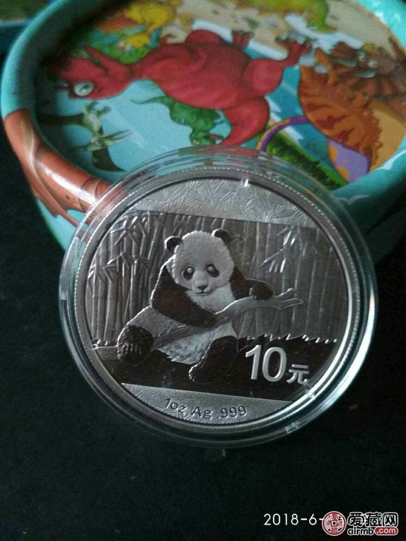 2014年熊猫1盎司银币.熊猫