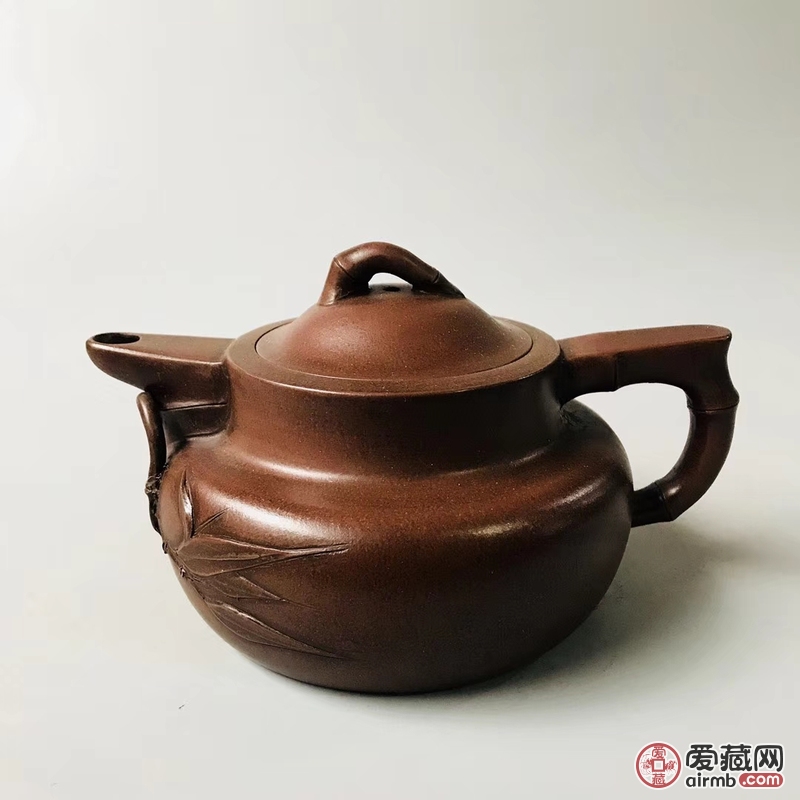 紫砂壶   作者：顾景舟 材质