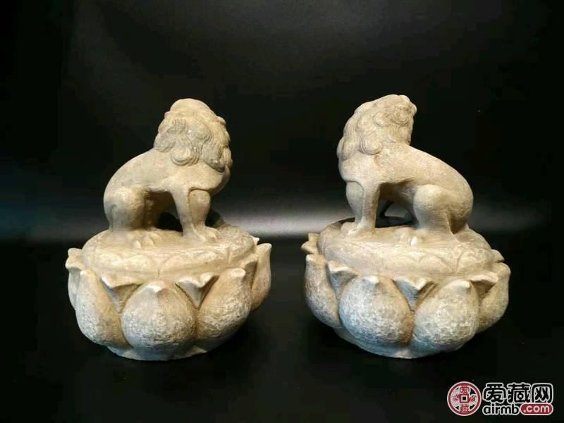 清代汗白玉貔貅一对，包浆浓厚，