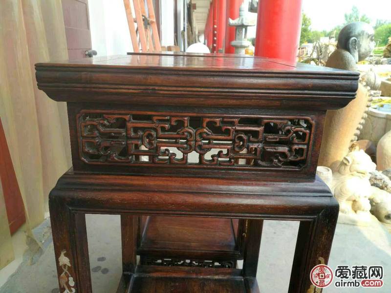 草花梨花镶嵌花几一对，品相一流