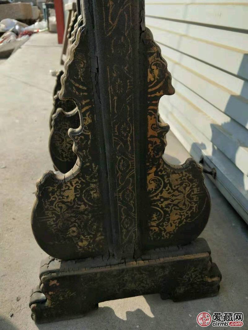 楠木漆器描金人物宫灯一对，保存