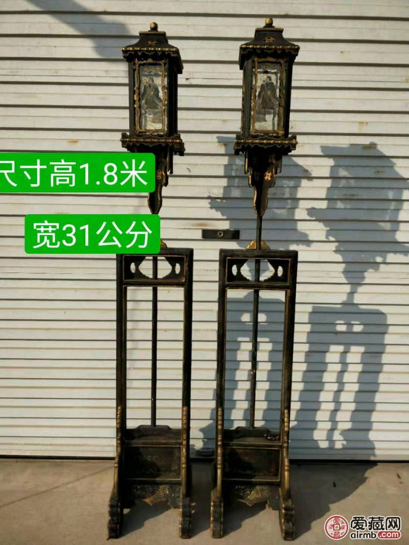 楠木漆器描金人物宫灯一对，保存