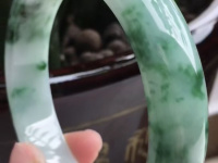 豆阳绿种翡翠手镯价格