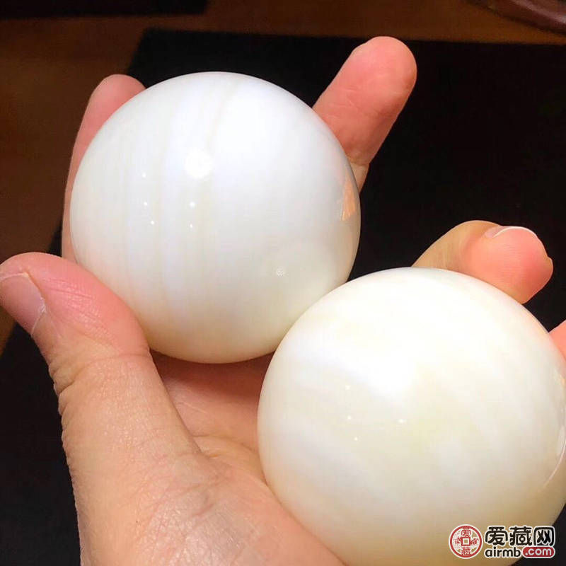 天然黄岩岛玉化砗磲保健球 规格