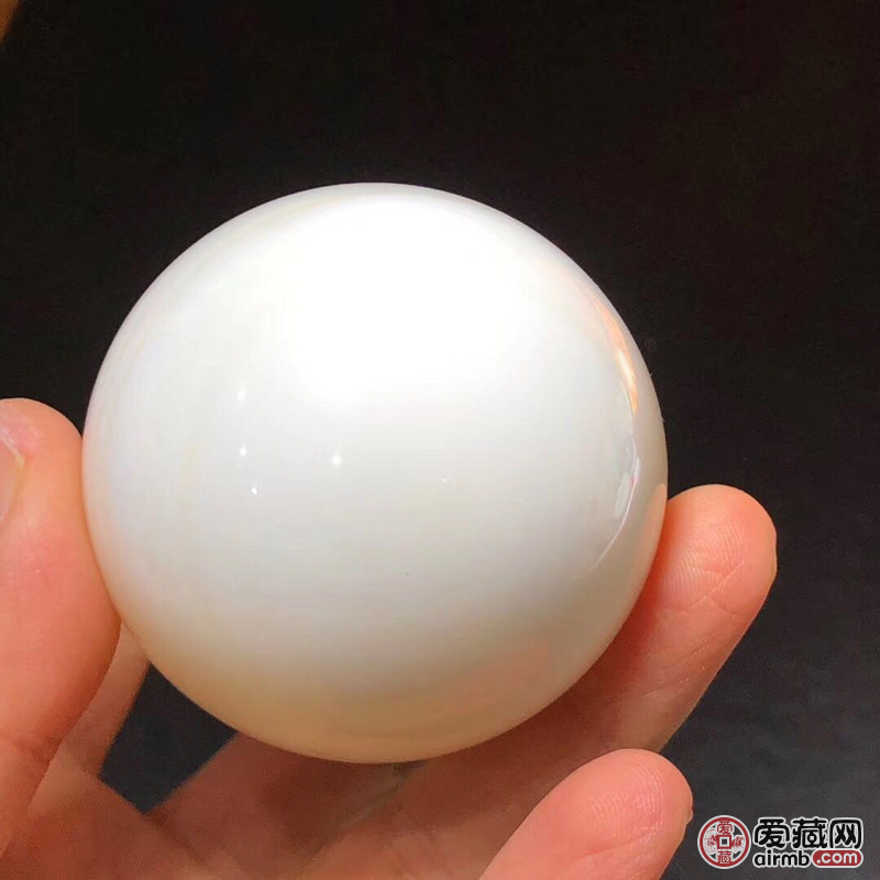 天然黄岩岛玉化砗磲保健球 规格