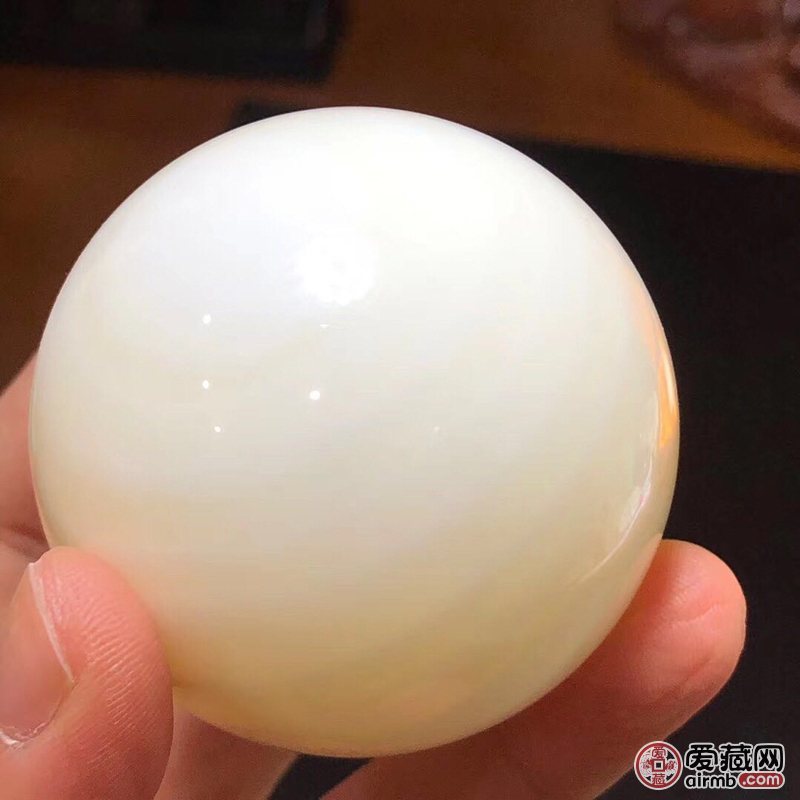天然黄岩岛玉化砗磲保健球 规格