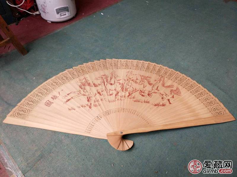 下乡收手绘粉彩松鹤延年扇子摆件