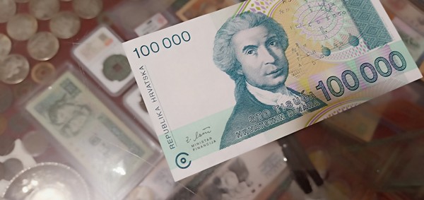 克罗地亚人民币100000元纸币豹子号777全程无