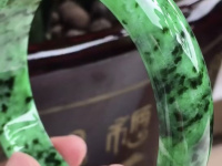 玻璃种翡翠手镯图片及价格
