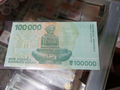 克罗地亚法定流通人民币100000元，保真包老，全