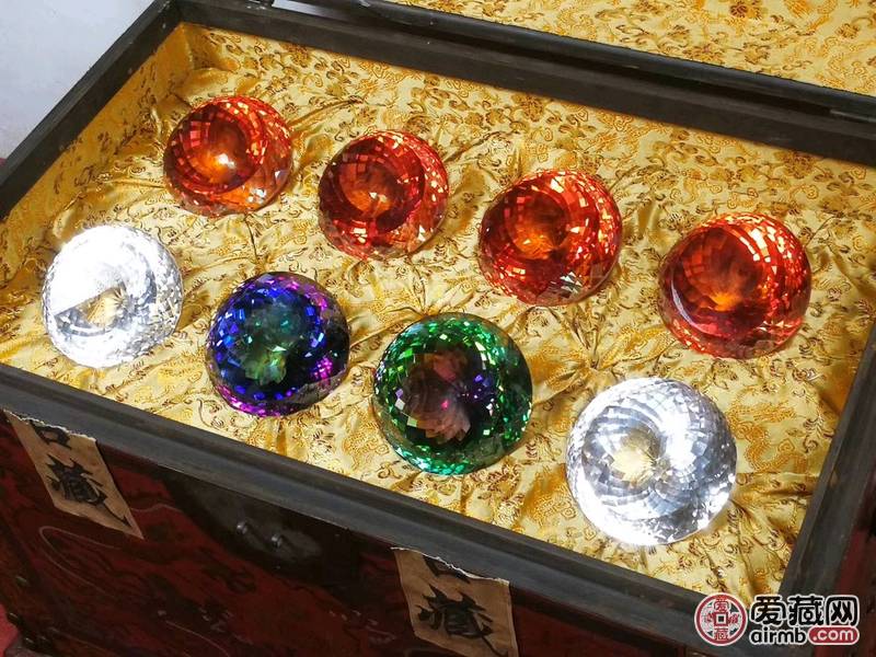 乾清宫藏漆器木藏宝箱装彩钻石一
