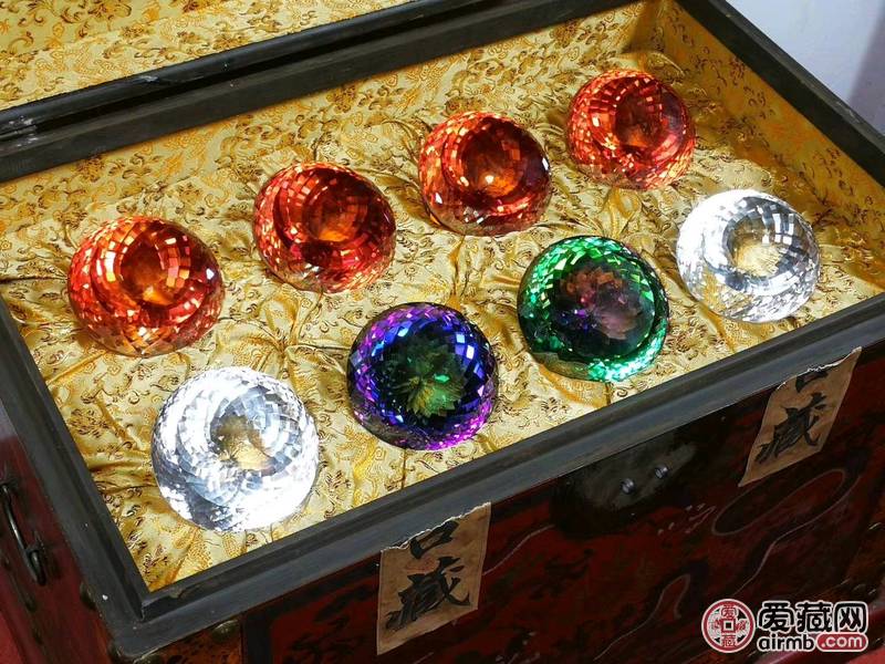 乾清宫藏漆器木藏宝箱装彩钻石一