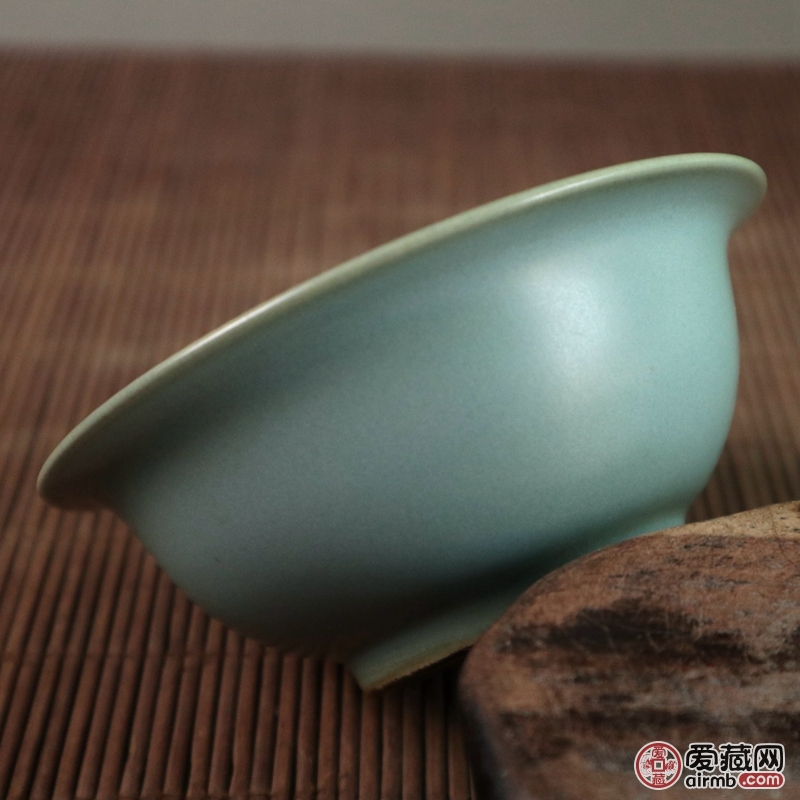 天青釉小碗高4.5cm口径10.5cm