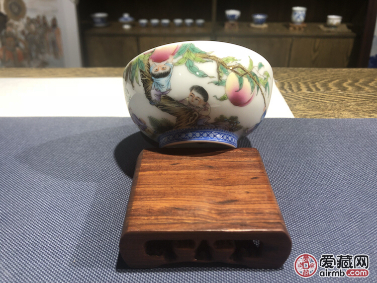 逍遥游珍藏赏玩:五子九桃 br