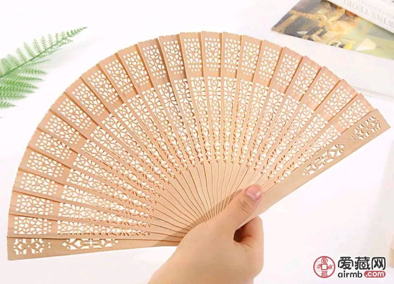 大型天然木雕扇子工艺品长22厘