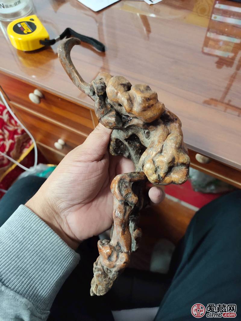 根雕<br />品相如图，实物