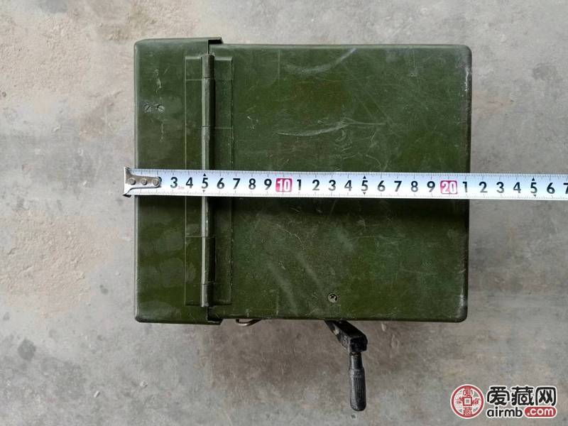 文革时期老军用手摇电话机一台，