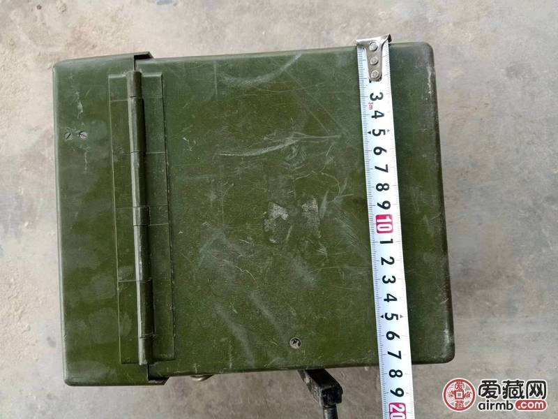 文革时期老军用手摇电话机一台，