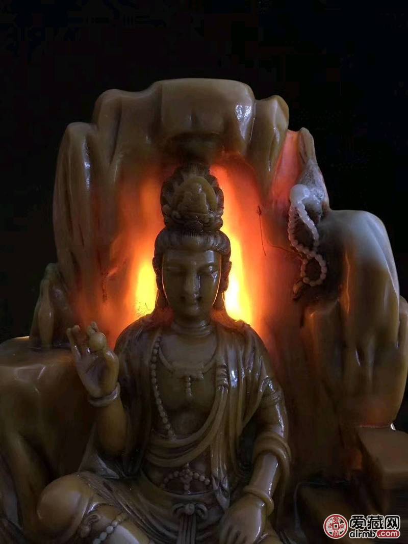 寿山石坐山观音菩萨一尊，开脸慈