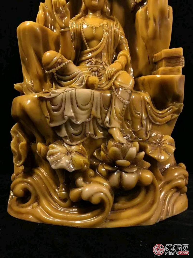 寿山石坐山观音菩萨一尊，开脸慈