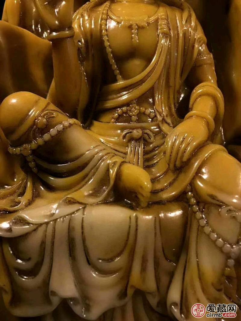 寿山石坐山观音菩萨一尊，开脸慈