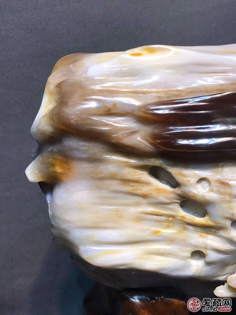 树化玉摆件，具有强大的磁场，对