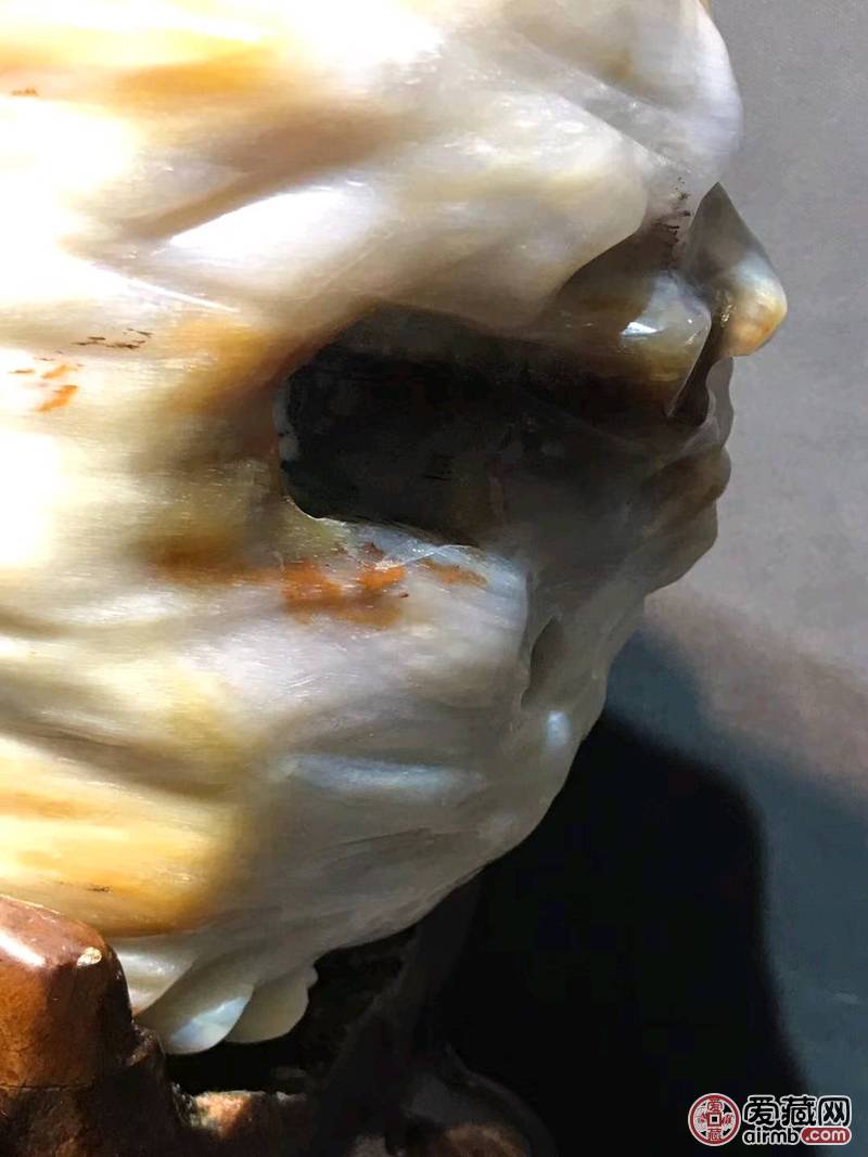 树化玉摆件，具有强大的磁场，对