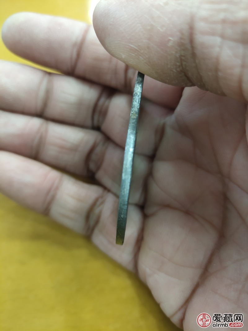民国抗战纪念章!高度约44，宽