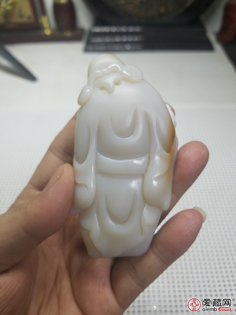 【拍品名称】俏色玛瑙手把件，（