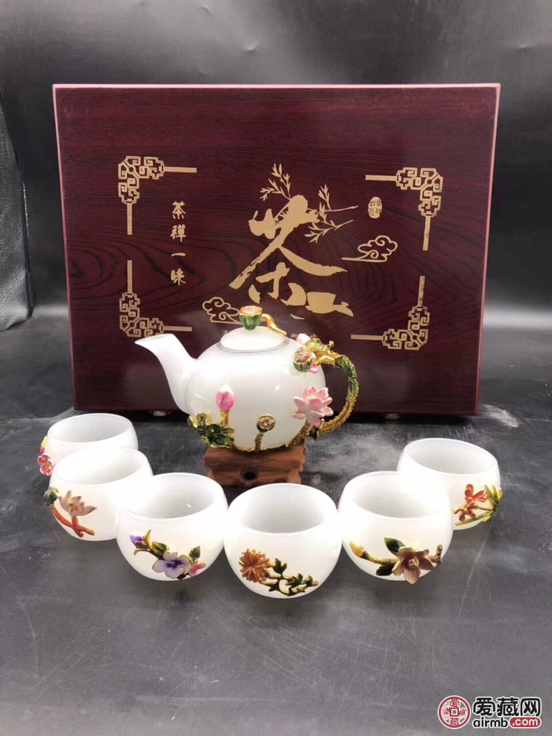 琉璃茶具套装，做工精湛，款式典