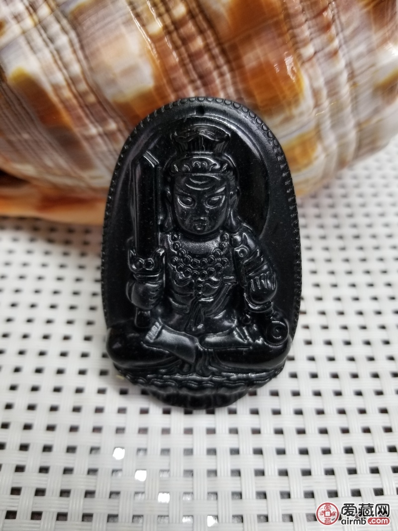 【拍品名称】A货天然翡翠，墨翠