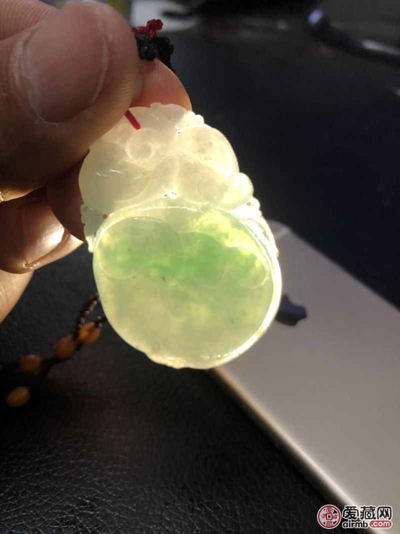 请帮忙看看，并估价，谢谢！拍照
